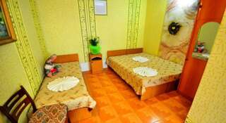 Гостевой дом Akvarel Витязево Двухместный номер с 1 двуспальной кроватью и дополнительной кроватью-3