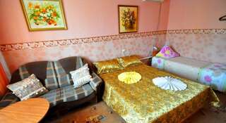 Гостевой дом Akvarel Витязево Cемейный номер с отдельной ванной комнатой-2