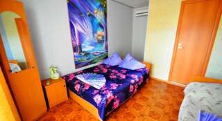 Гостевой дом Akvarel Витязево Двухместный номер с 1 двуспальной кроватью и дополнительной кроватью-2